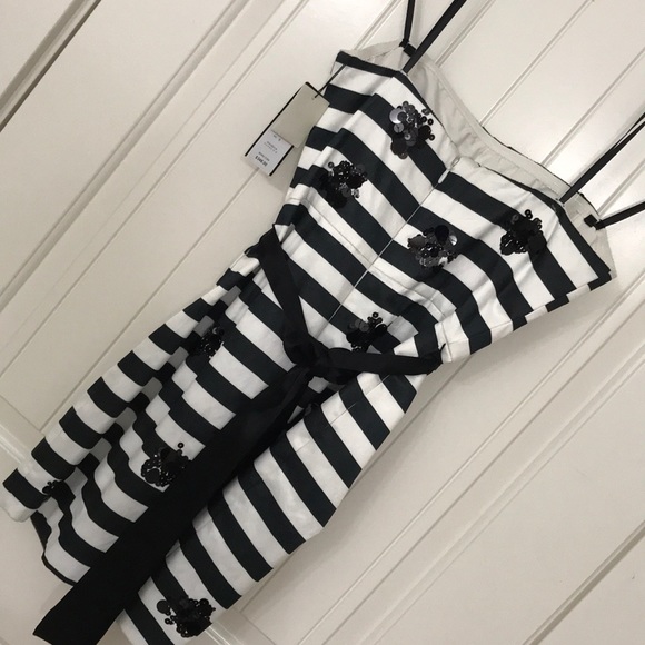 BCBG black and white stripe sequin details. Size 6 - Picture 6 of 7